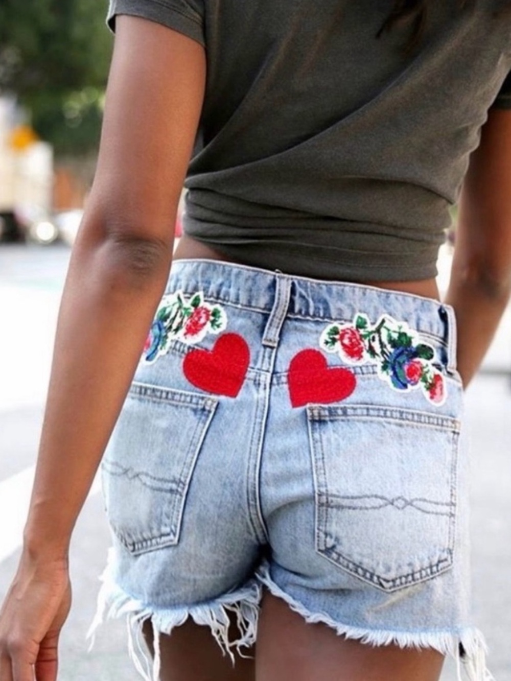 Lucky Brand Light Blue Denim Shorts with Red Heart & Floral Embroidery (CdlG-H)